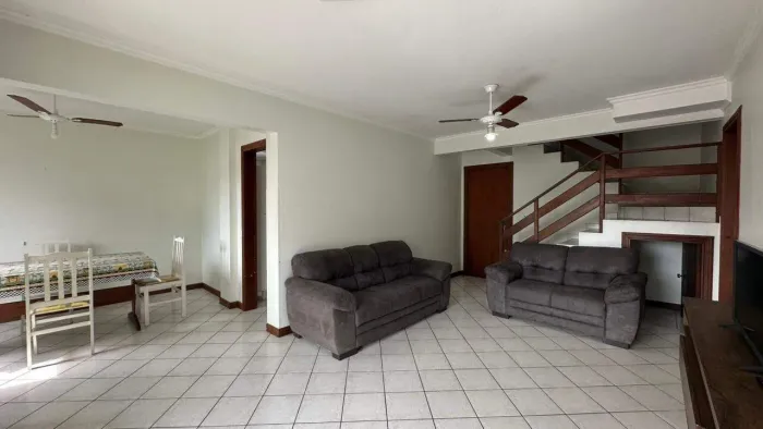 Cobertura Triplex para locação no Edifício Tafner no Centro de Balneário Camboriú