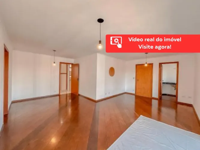 Apartamento 136m², 4 dormitórios, sendo 1 suíte, 2 garagens, à venda no Centro em Santo An