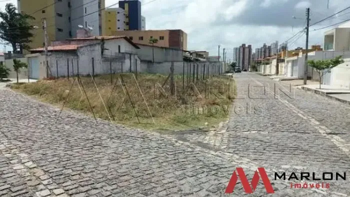 Terreno em Cidade Verde, de esquina, plano, 407m².