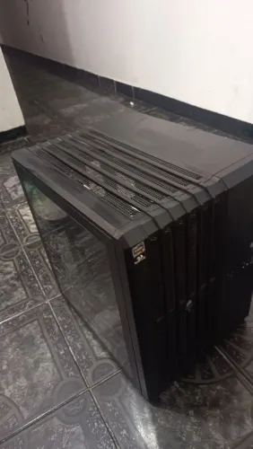 Gabinete gamer corsair carbide