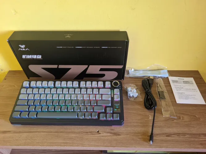 Teclado Mecânico Sem Fio Aula S75 PRO com Tela Personalizável
