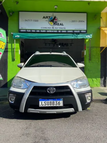 Toyota Etios Cross 1.5 Flex 16V 5P Aut. 2017