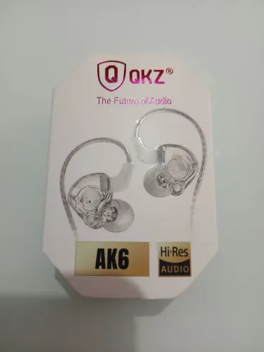 Fones de ouvidos para músico com entrada P2 (novos)