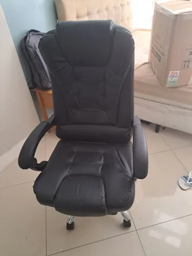 Cadeira Presidente Ergonômica Reclinável 135° com Massagem USB Preta