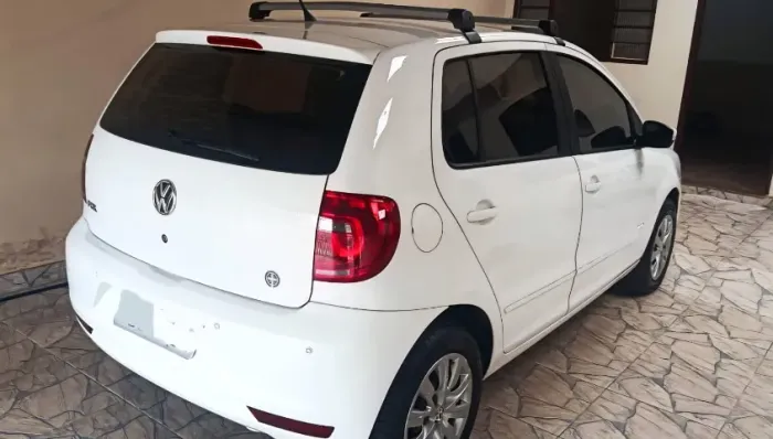 Volkswagen Fox 1.0 MI Total Flex 8V 5P 2013