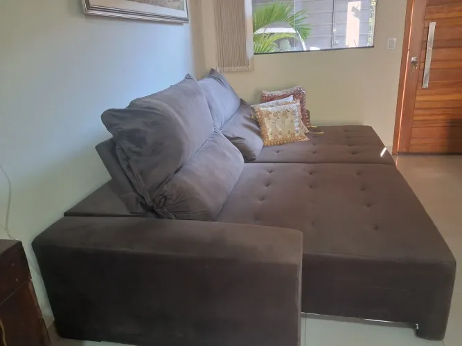 Sofa retrátil e reclinável grande,  3 metros, da móveis Araxá,  pouco tempo de uso 