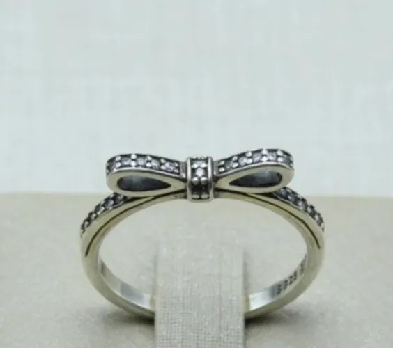 Anel Pandora Original Laço Cravejado
