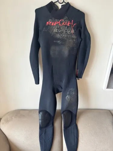 Roupa de Borracha Wetsuit Rip Curl para surf ou jetski