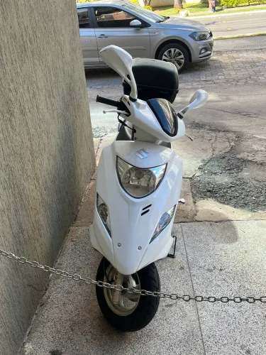 Suzuki Burgman 125