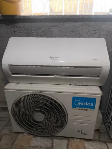 Split Springer Midea inverter 9.000 BTUs 220v