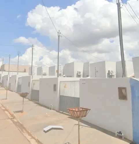 CASA PÚBLICA, 2 QTOS, C/ CHURRASQUEIRA, PISCINA E ENER SOLAR, REGIÃO MARAJOARA E JD PAULA