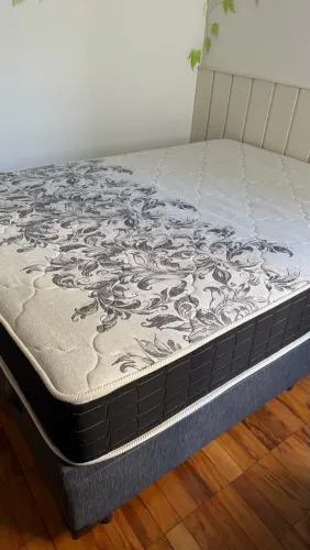 Vendo Casa Casal com box baú molas ensacadas 1500,00