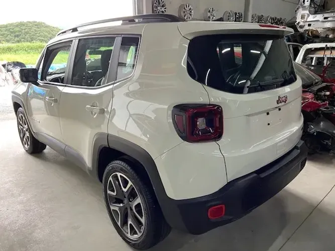 Sucata Renegade