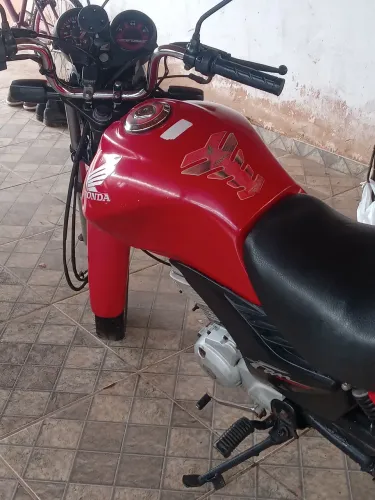 Vendo uma faz 2012 2013   em dia valor 8.500
