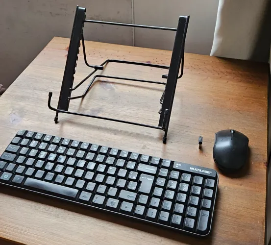 Kit Teclado e Mouse Sem Fio Multilaser + Suporte para Notebook