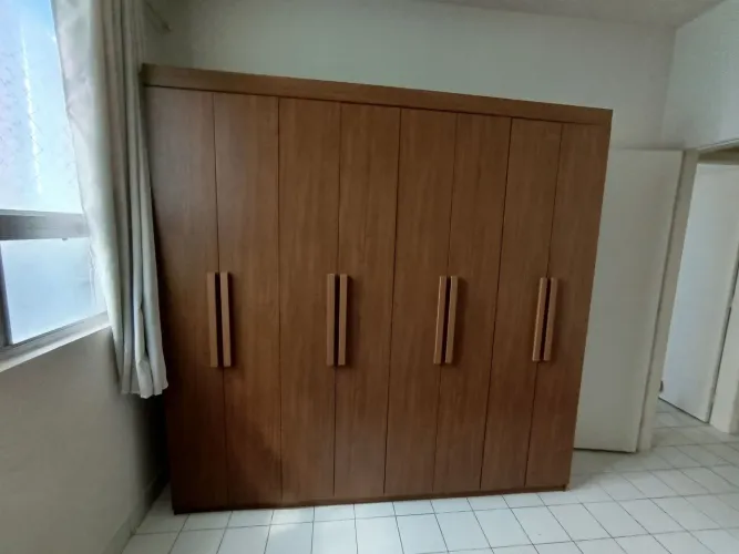 Guarda roupa 8 portas 4 gavetas (Novo) R$ 1.000,00