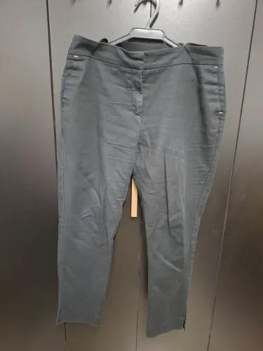 Calça preta com elástico tam GG