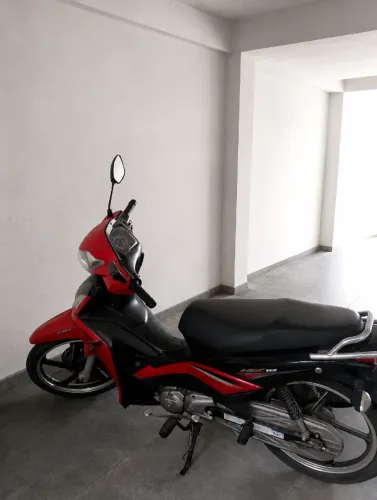 MOTO A VENDA