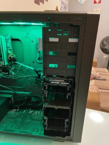 GABINETE GAMER CORSAIR i3 7100 8GB DDR4