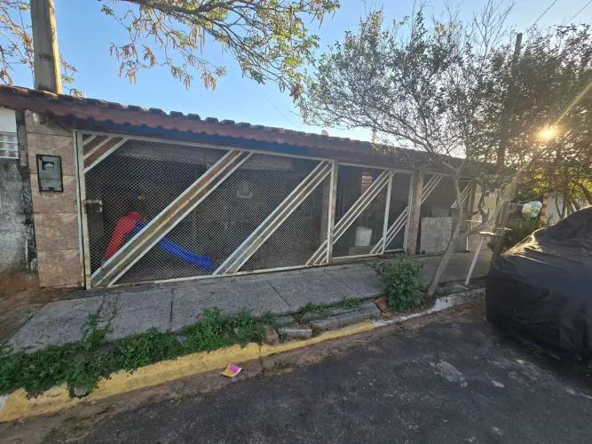 Casa a venda em localização privilegiada