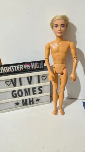 Boneco MY Scene tipo Ken namorado Barbie