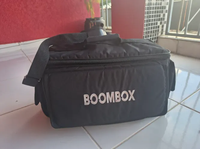 Case boombox