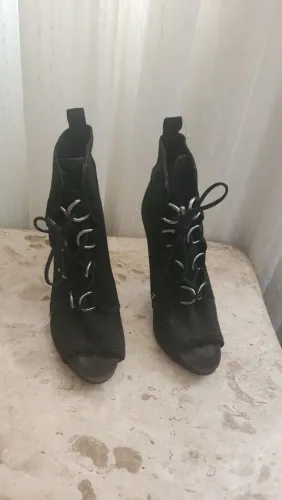 Bota Cano Curto Arezzo