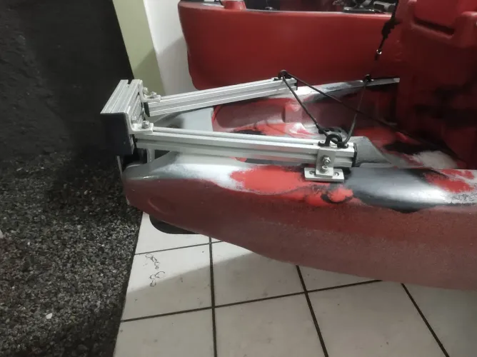 Suporte motor caiaque
