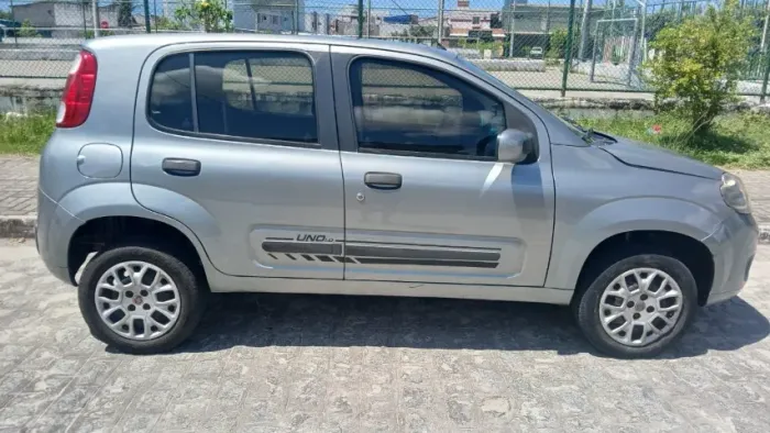 Fiat Uno Vivace/rua 1.0 EVO Fire Flex 8V 5P 2012