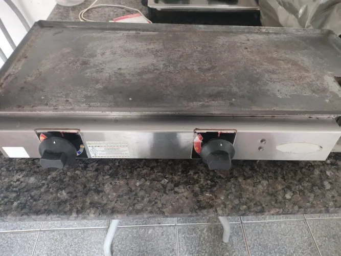 Chapa de lanches a gás