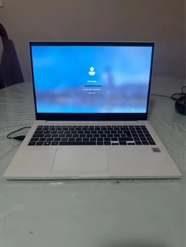 Notebook Samsung i3 10° gen