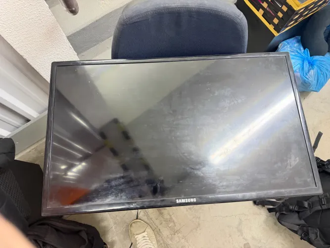 TV Samsung 32 Polegadas (não é Smart)