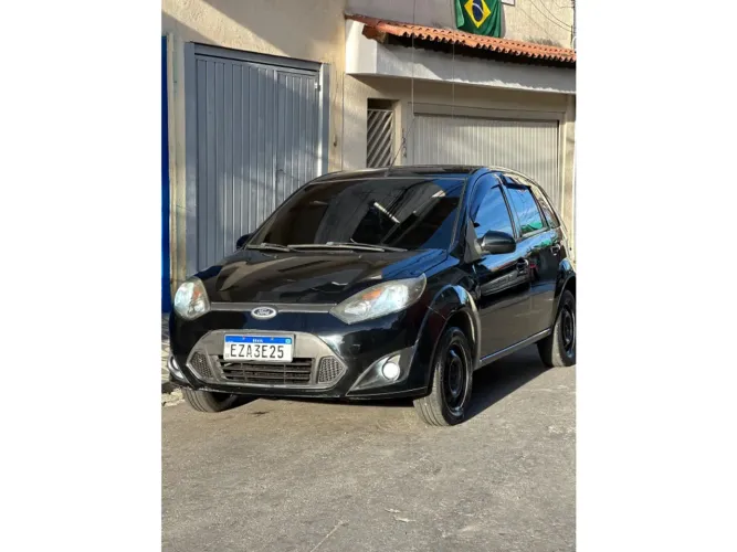 Ford Fiesta 1.0 Rocam SE Plus Hatch 8V Flex 4P Manual 2012