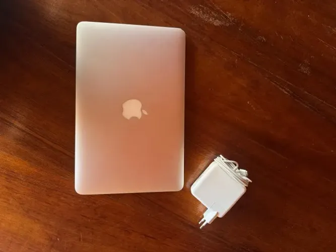 MacBook Air 11"