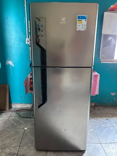 Geladeira Eletrolux 430lt