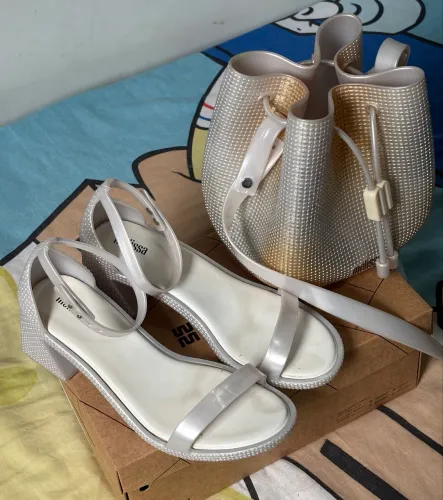 Sandália Luz Heel com bolsa Melissa