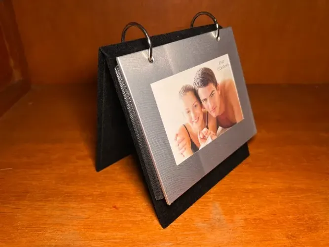 Porta-Retratos compatível com fotos 15x10 - EM ÓTIMO ESTADO, NUNCA UTILIZADO