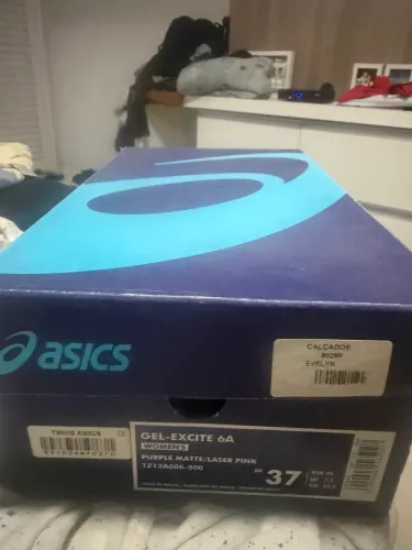 Tênis ASICS