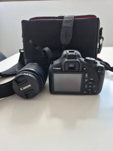 Canon EOS 2000D (Rebel T7) + Lente 18-55 mm IS II ? Kit Completo