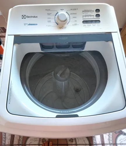 VENDO LAVADOURA ELETROLUX 17KG-TURBO SECAGEM