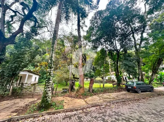 Terreno à venda, 3437 m² por R$ 1.300.000,00 - Itaipu - Niterói/RJ