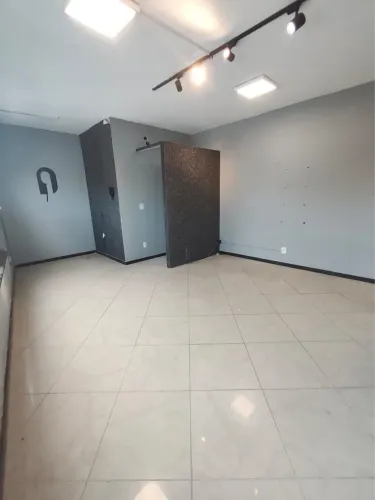 Alugo Salas comercial e Kitnet 