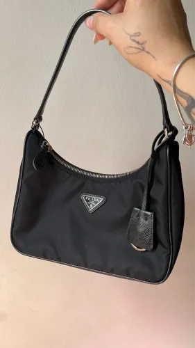 Bolsa Prada Re-Edition 2005