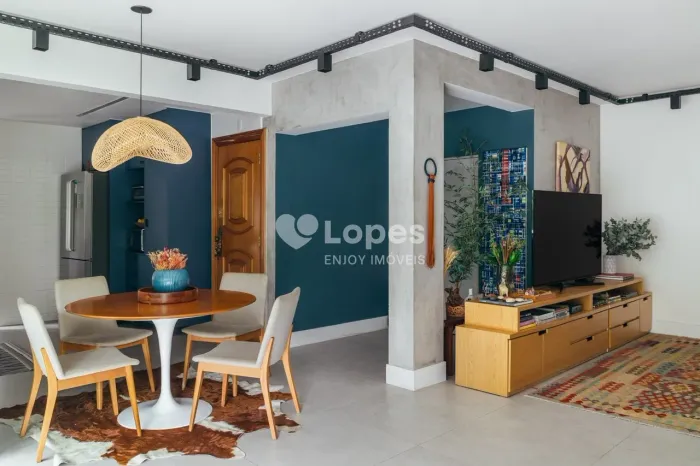 Apartamento reformado na Lagoa