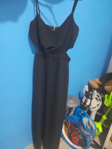 Vestido longo preto simples