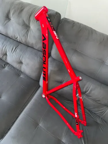 Quadro absolute aro 29 T17 nunca usado , apenas venda