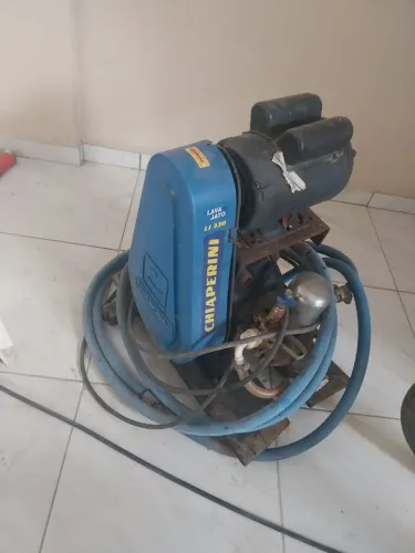 Vendo bomba de alta pressão profissional de qualidade,  20 litros por minuto.