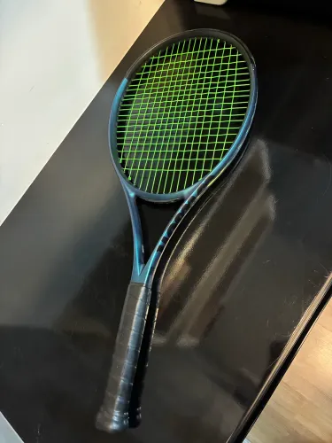 Raquete Wilson ultra V4