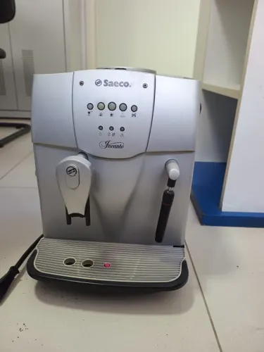 Máquina de Café Expresso Saeco Incanto 220V (Seminova)