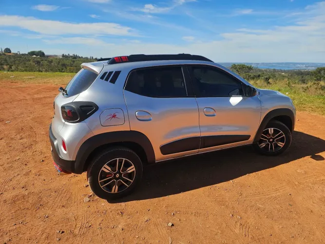 Renault Kwid Intense 1.0 Flex 12V 5P Mec. 2024